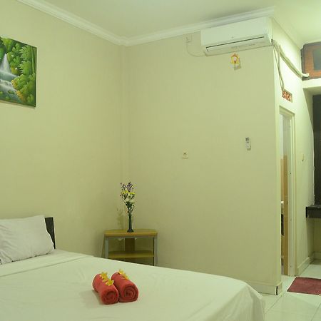 Budget Door Legian Inn Kuta Lombok Esterno foto